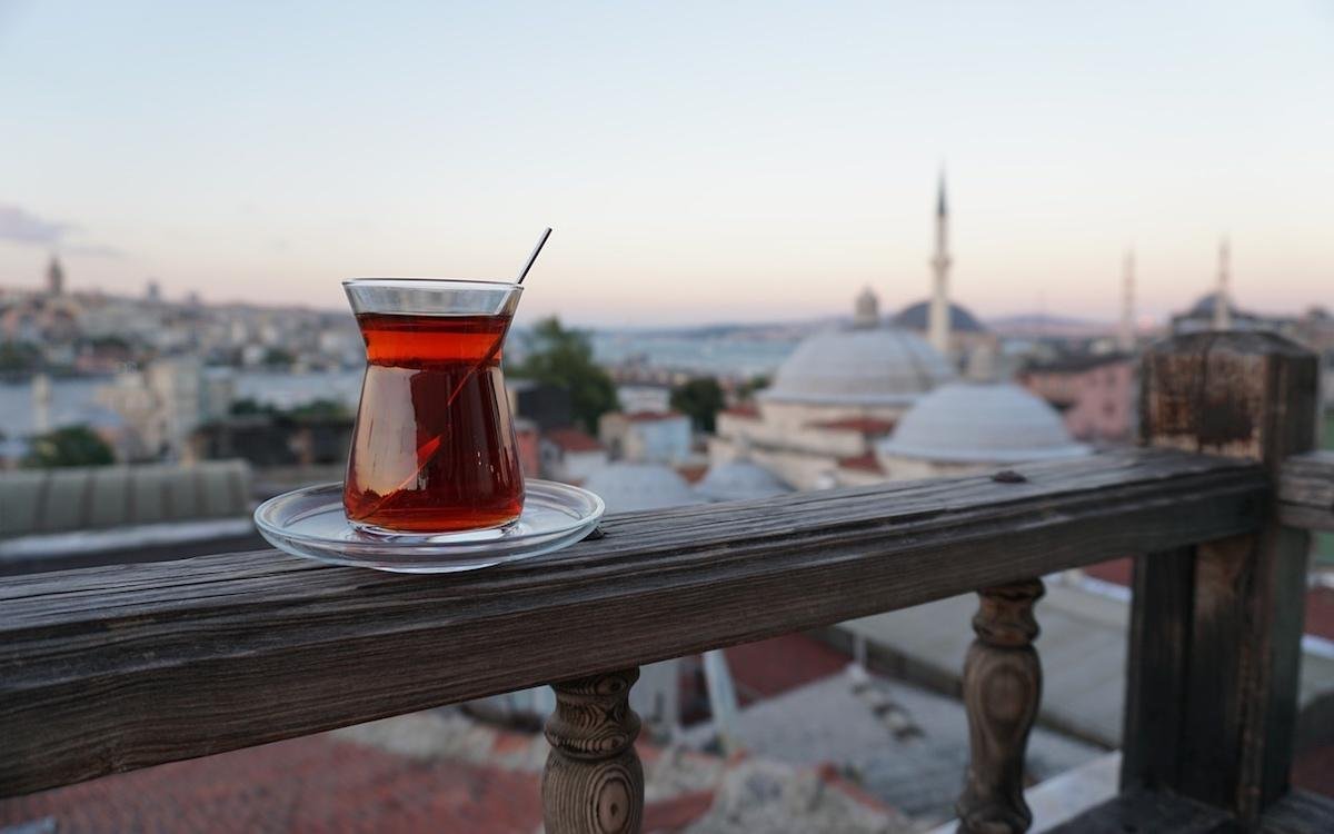 Turkish Tea - AJ Paris TRAVEL
