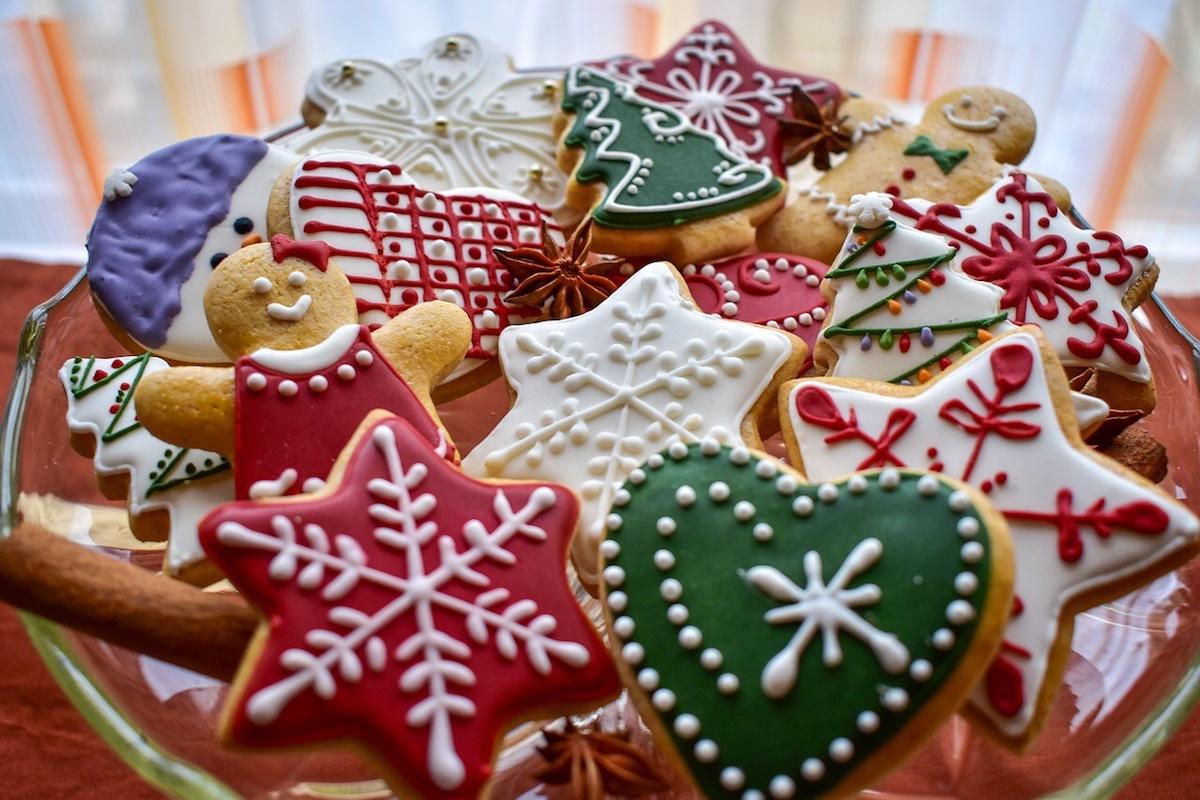 Christmas Cookies from Around the World - AJ Paris TRAVEL