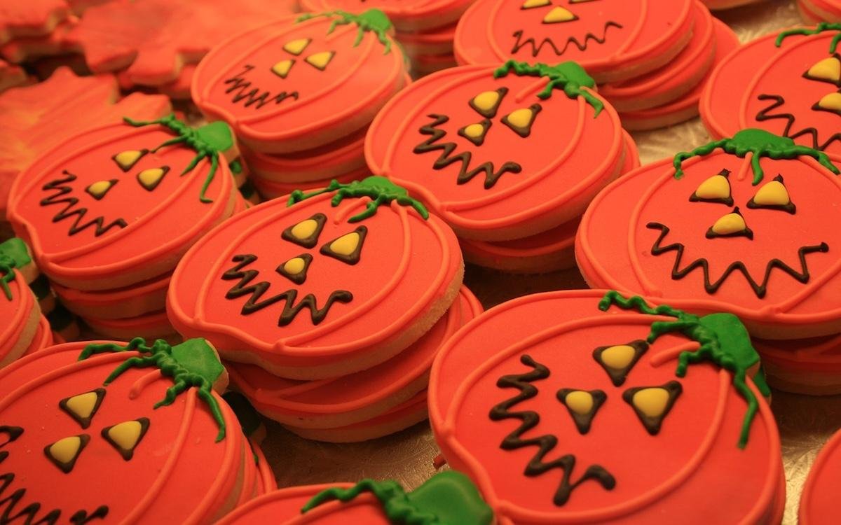 Halloween Cookies - AJ Paris Travel